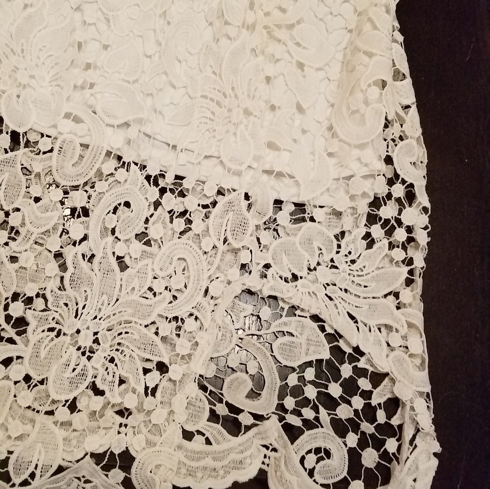 Gorgeous boho strapless eyelet dress - Picture 3 of 8